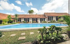 Nami Surf Stay
